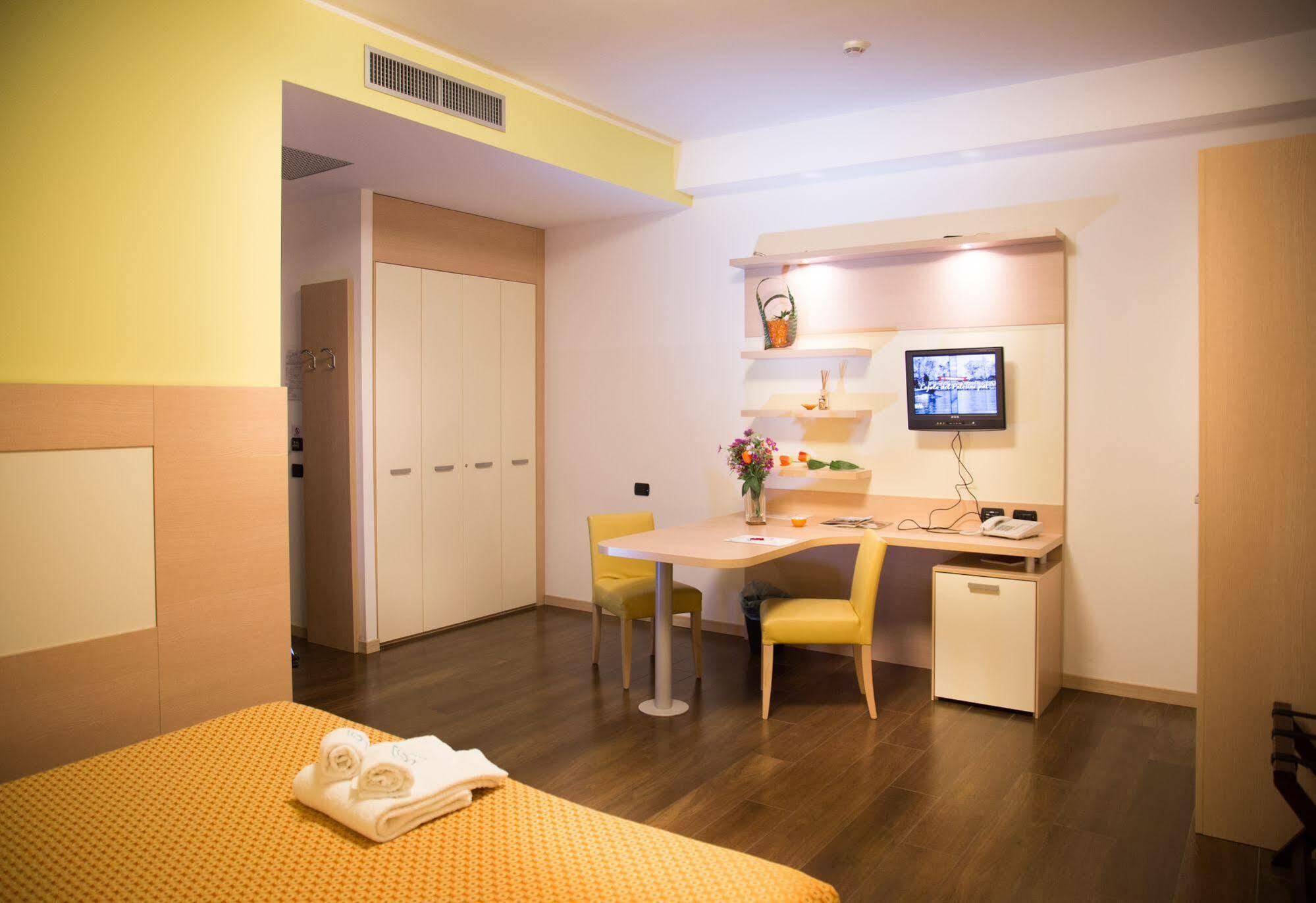Groane Hotel Residence Cesano Maderno Exterior foto